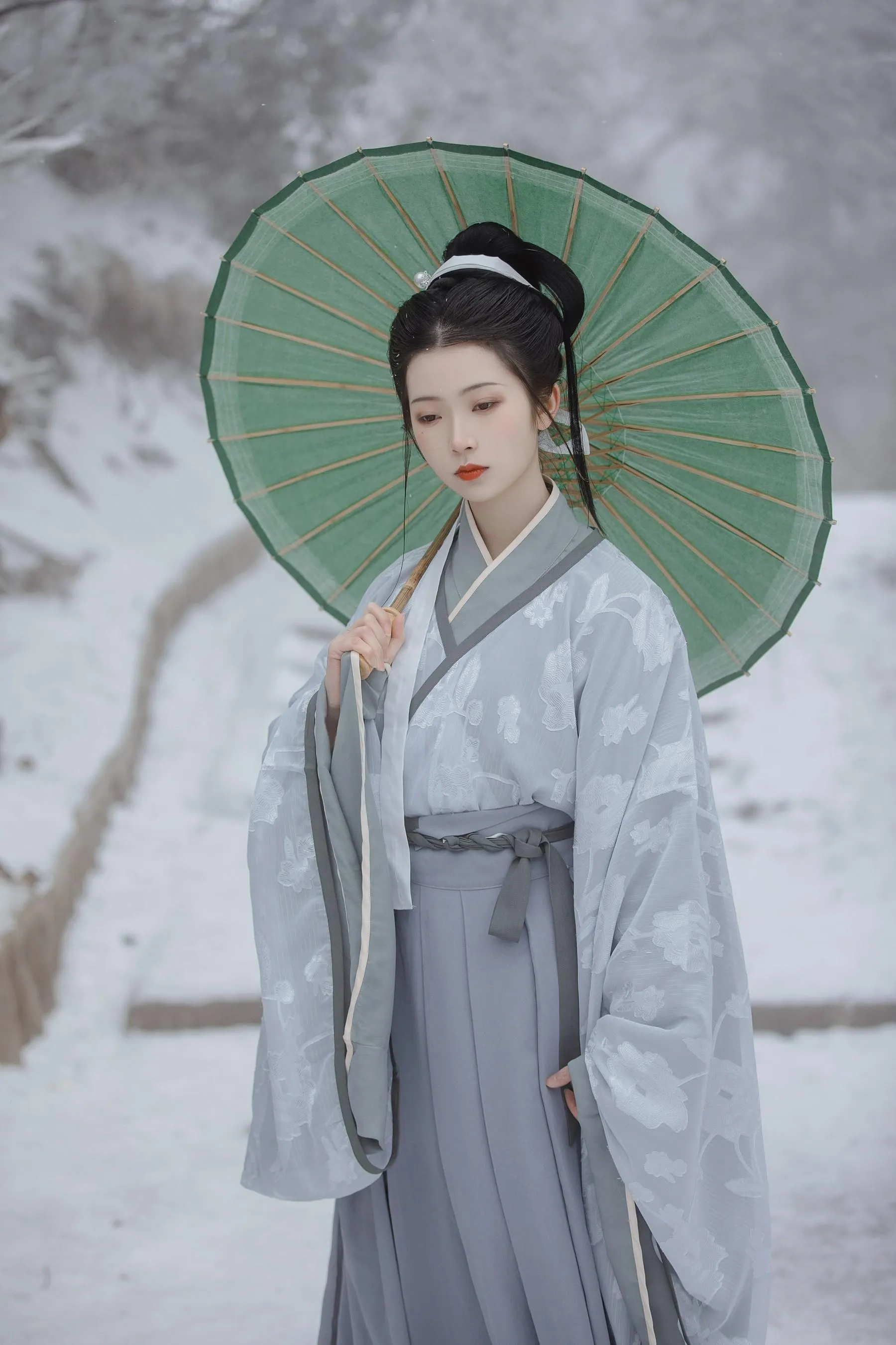 [艺图语] 2022.06.22 浮萍 二鱼阿 [27P]插图1